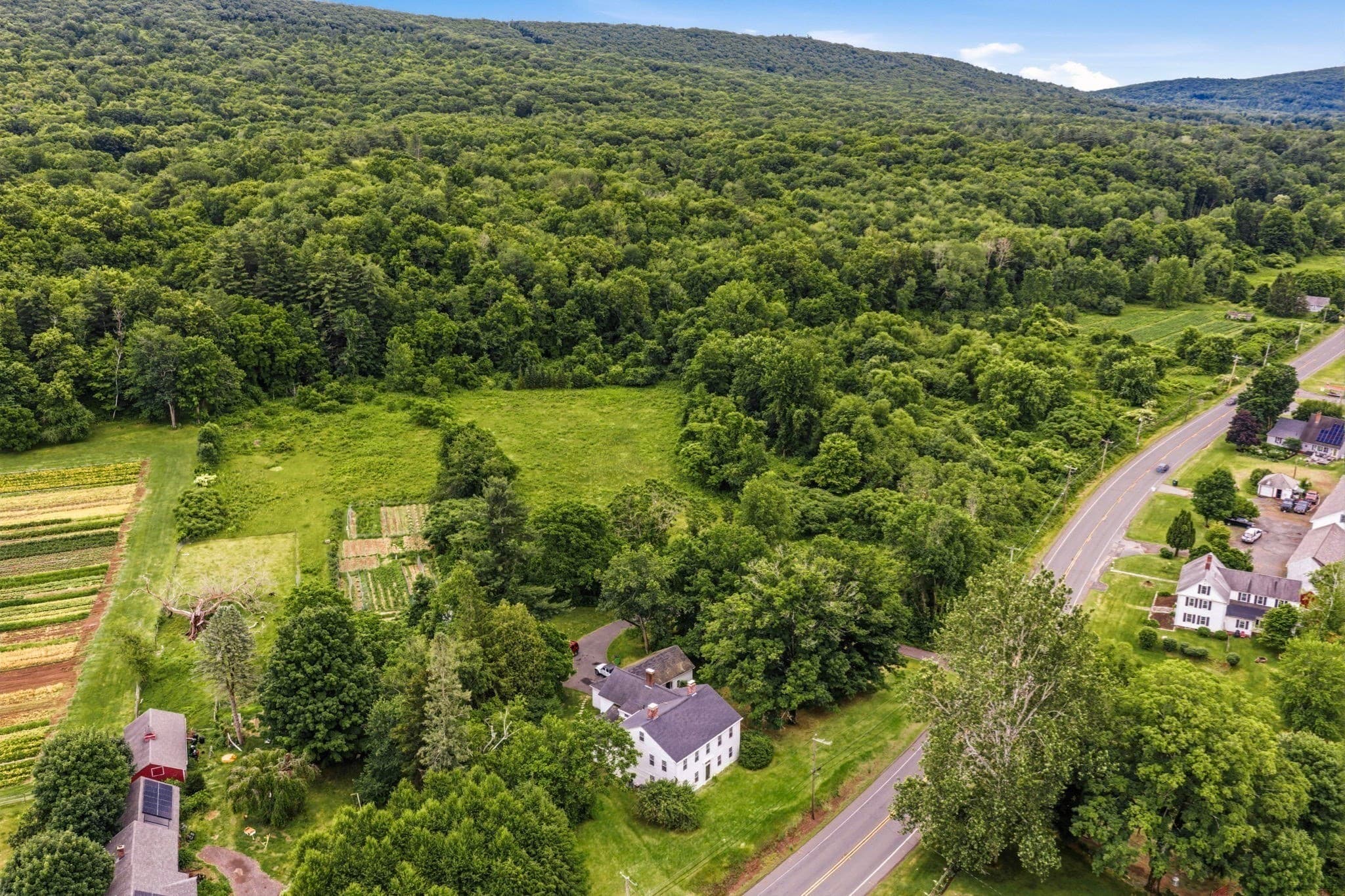 Single Family Residence at 392 Greenfield Rd, Deerfield MA 01342, Deerfield, photo 4 of 42