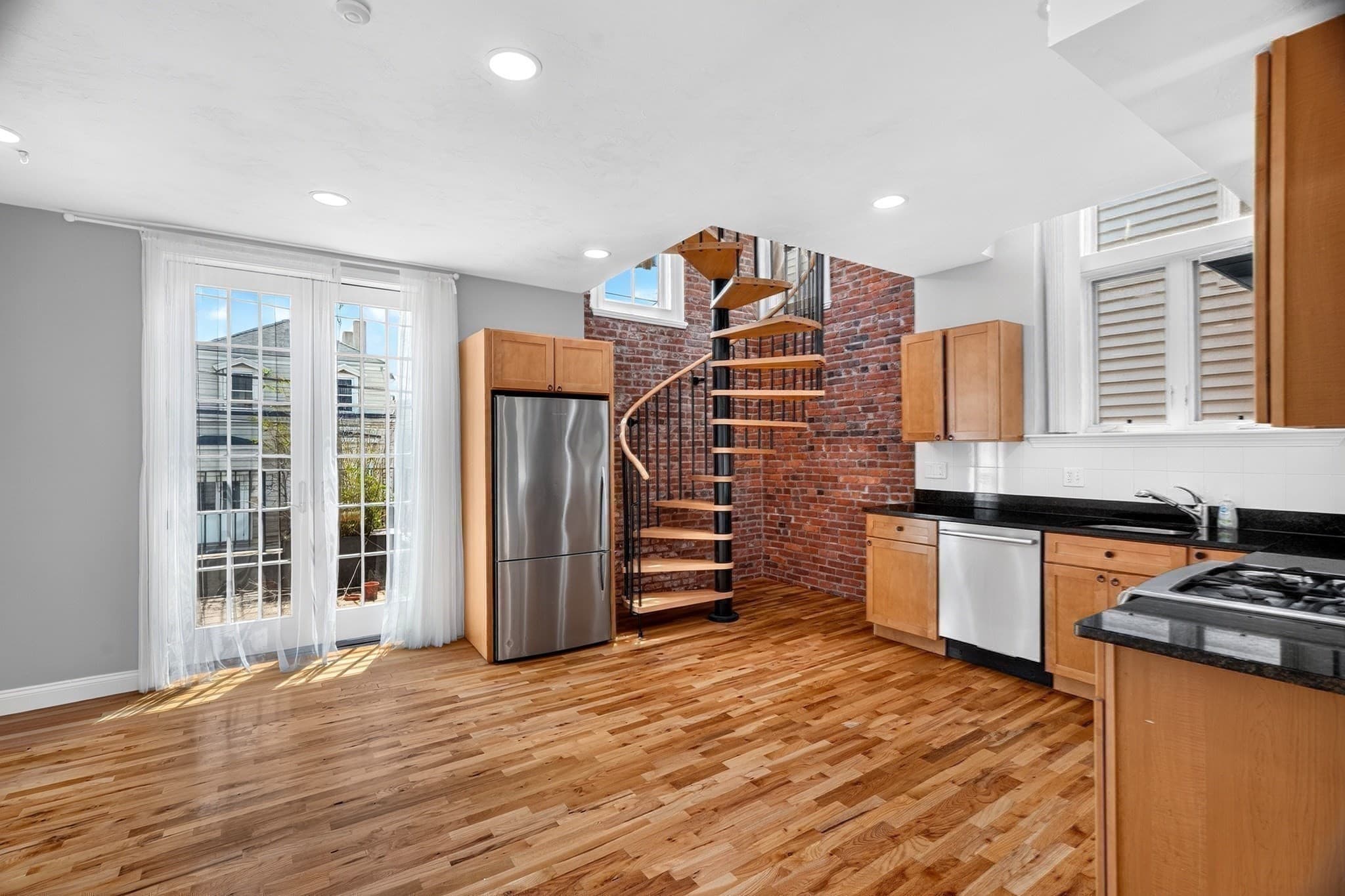 Condominium at 336 Saratoga St. # 1, Boston MA 02128, Boston, photo 18 of 37