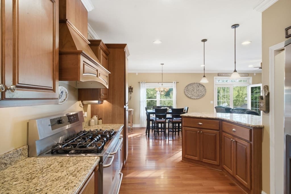 Single Family Residence at 33 Park Terrace, Dracut MA 01826, photo 10 of 42