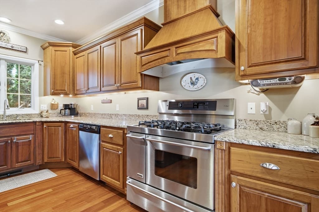 Single Family Residence at 33 Park Terrace, Dracut MA 01826, photo 11 of 42