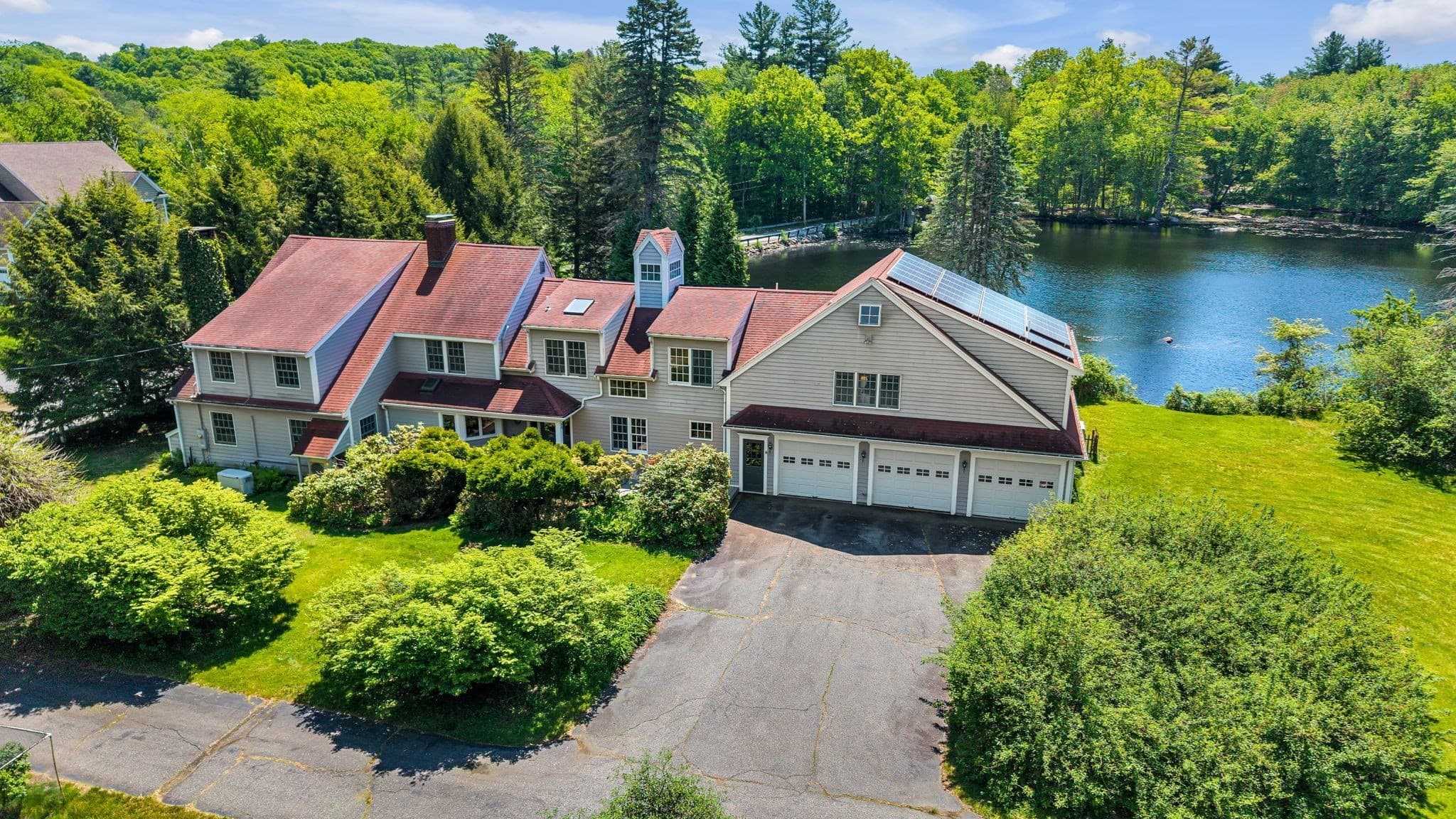 Single Family Residence at 28 S Mill St, Hopkinton MA 01748, photo 2 of 33