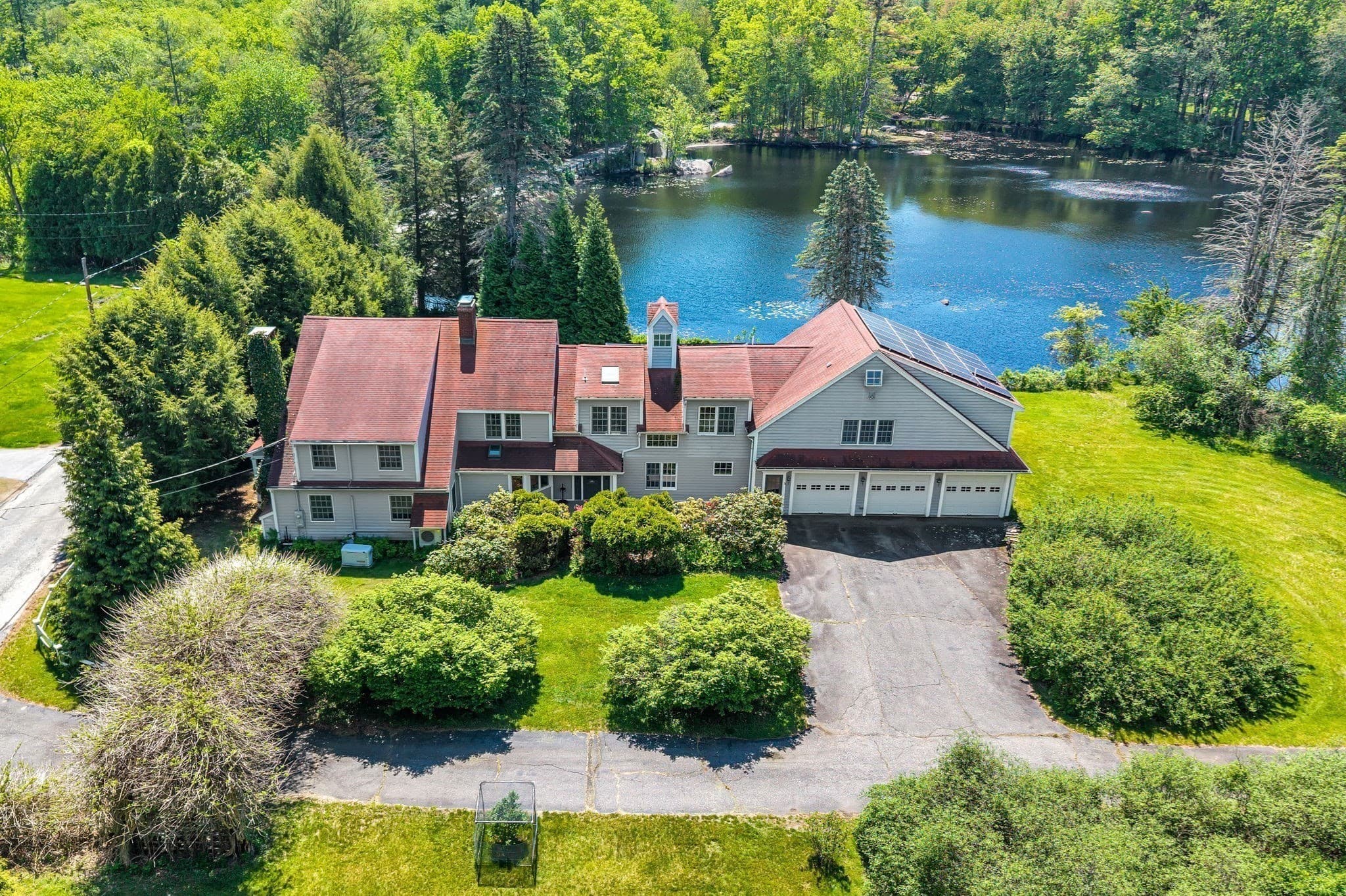 28 S Mill St, Hopkinton MA 01748