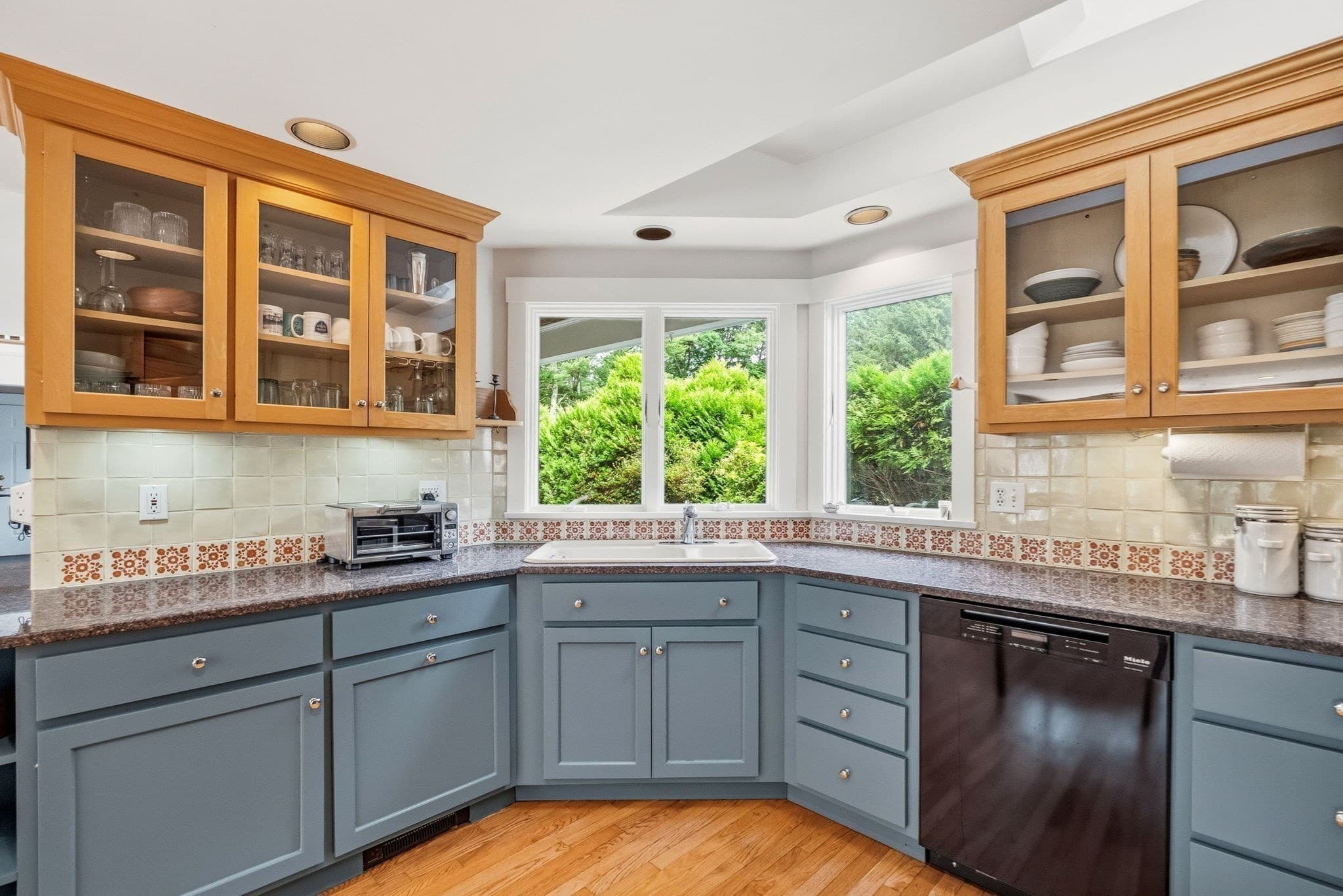 Single Family Residence at 28 S Mill St, Hopkinton MA 01748, photo 9 of 33