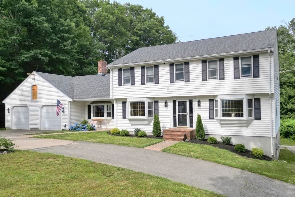 363 Liberty St, Braintree MA 02184 photo 2