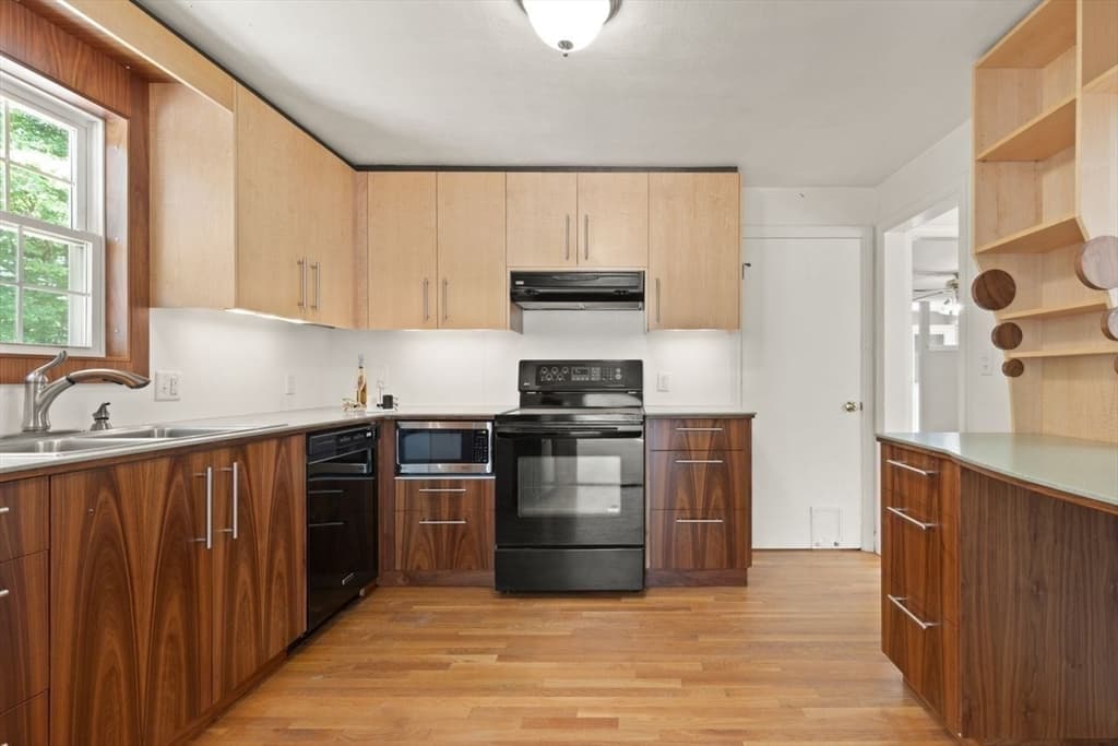 24 Pleasant Park Rd, Sharon MA 02067 photo 11