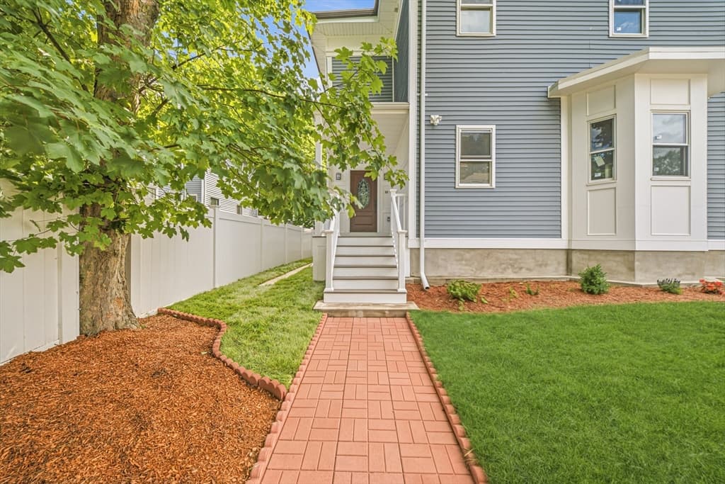 20 Wentworth St # 1, Boston MA 02124