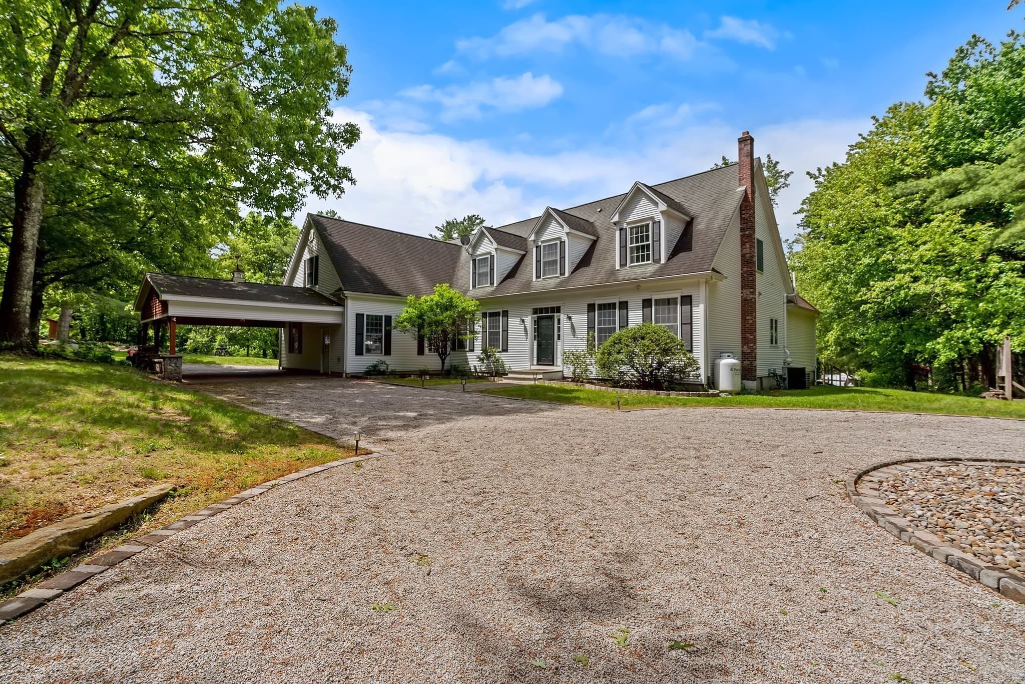 Equestrian at 117 South Street, Upton MA 01568, photo 2 of 42