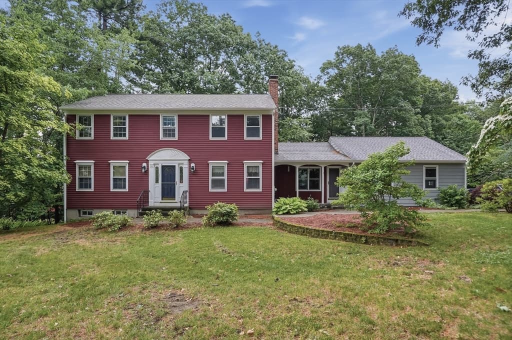 160 Twinbrooke Drive, Holden MA 01520