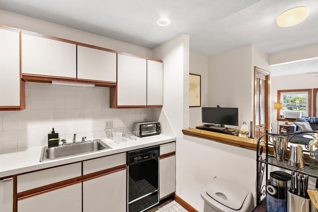 170 Highland Ave # 2, Somerville MA 02143 photo 21