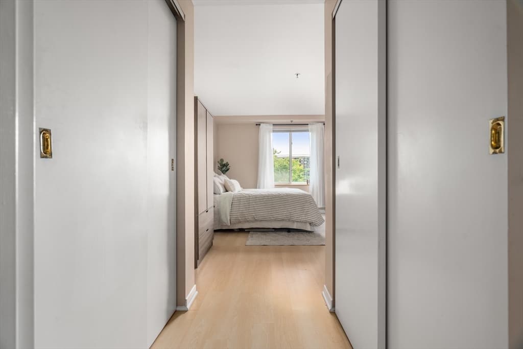 Condominium at 950 Massachusetts Ave # 514, Cambridge MA 02139, photo 6 of 18