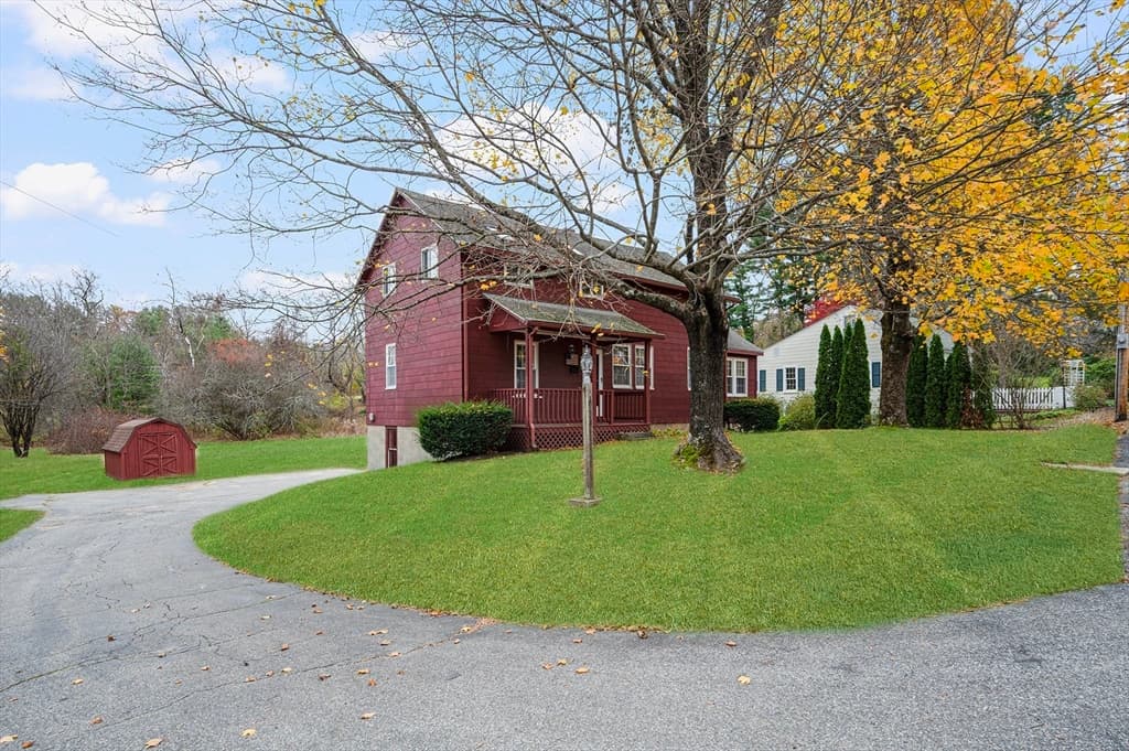 1076 Hill Street, Northbridge MA 01534 photo 2