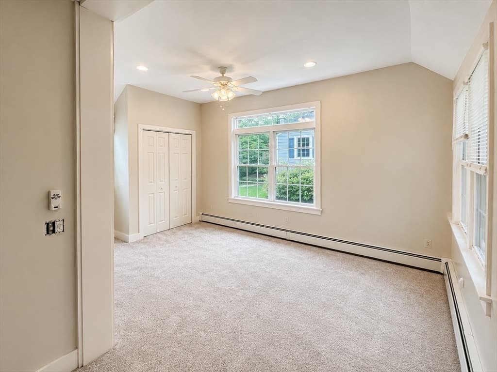 1076 Hill Street, Northbridge MA 01534 photo 12