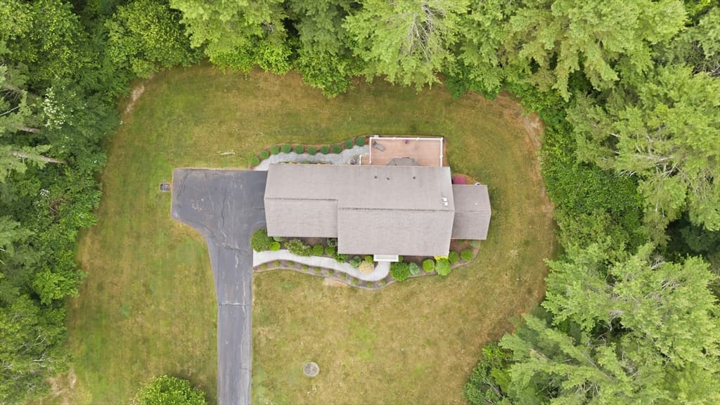 Single Family Residence at 4 Rileys Way, Dartmouth MA 02747, Dartmouth, photo 9 of 40