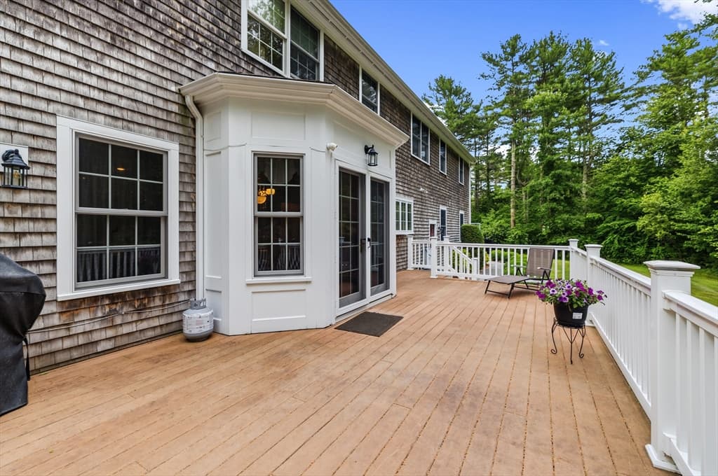 Single Family Residence at 4 Rileys Way, Dartmouth MA 02747, Dartmouth, photo 38 of 40
