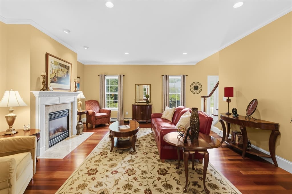 Single Family Residence at 4 Rileys Way, Dartmouth MA 02747, Dartmouth, photo 37 of 40