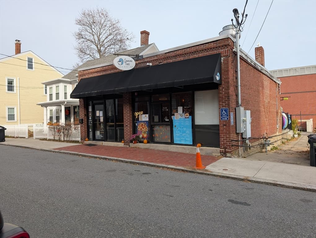 92 Pleasant St. # A, Newburyport MA 01950