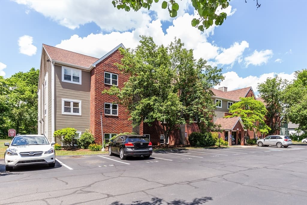 35 Longworth Ave # 25, Brockton MA 02301 photo 2