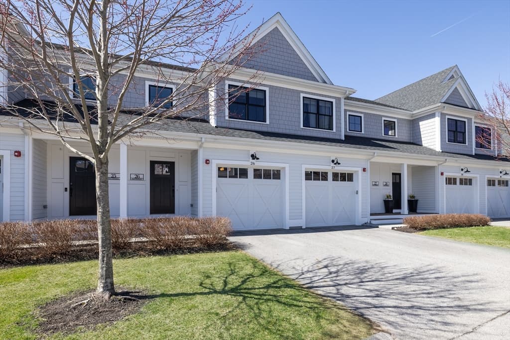 26 Southfield Ln # 26, Sherborn MA 01770