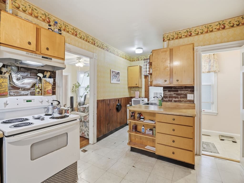 Multi Family at 11-13 Brookfield St, Boston MA 02131, Boston, photo 32 of 42