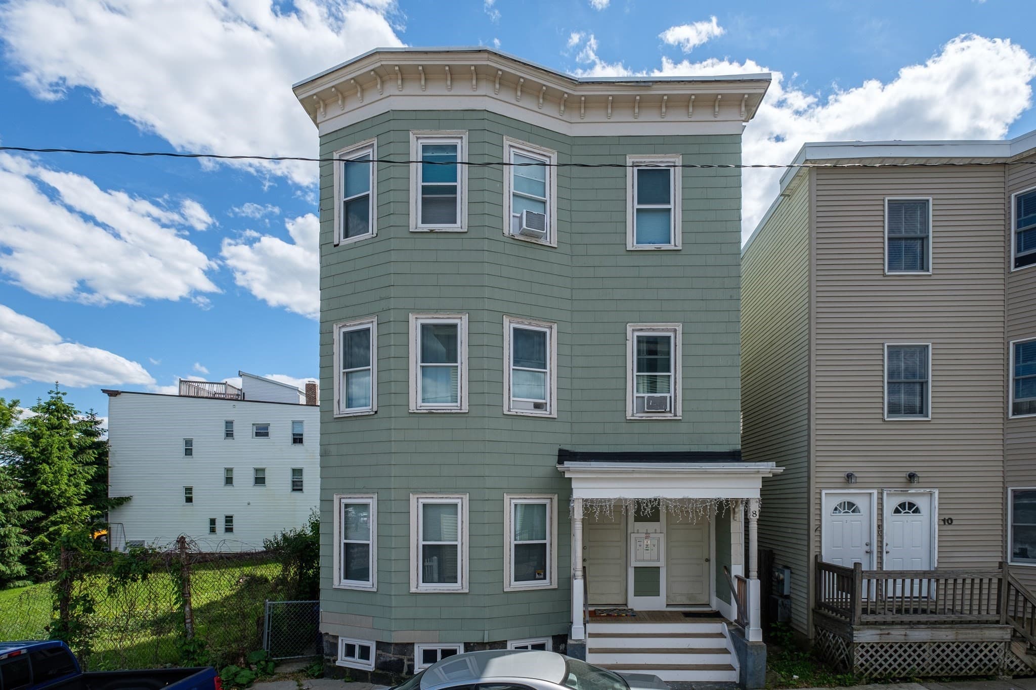 8 Roach St, Boston MA 02125