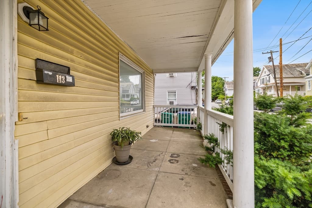 Single Family Residence at 113 Cedar St, Fitchburg MA 01420, photo 2 of 26