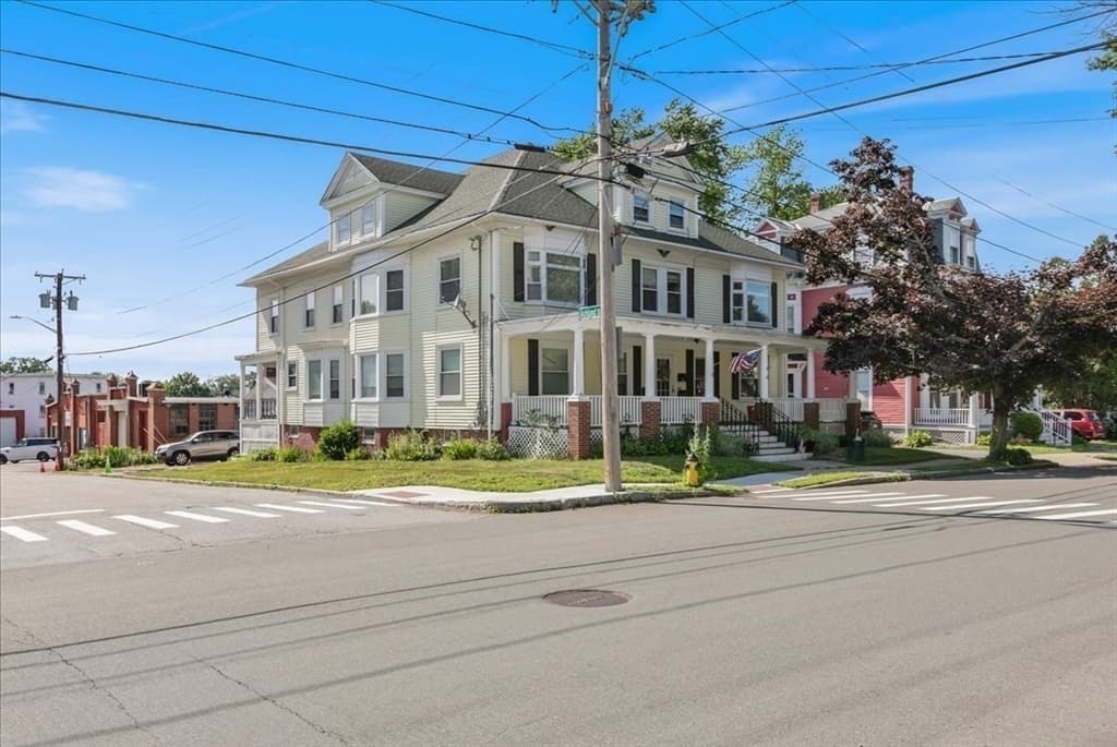 3 Family at 98 Webster Street, Haverhill MA 01830, Haverhill, photo 2 of 42