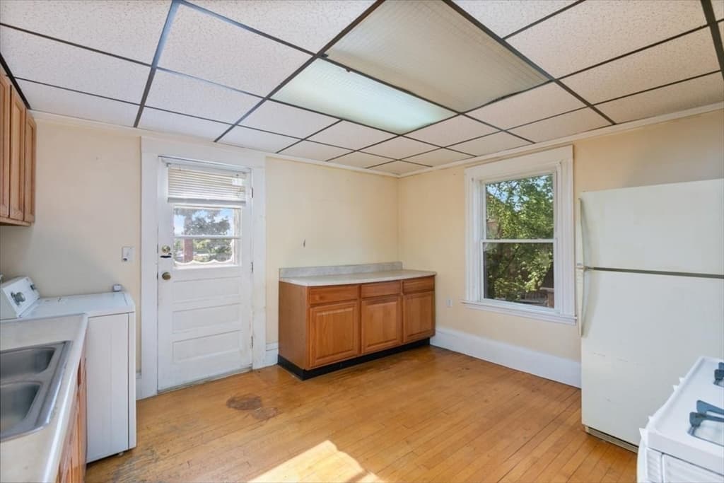 3 Family at 98 Webster Street, Haverhill MA 01830, Haverhill, photo 24 of 42