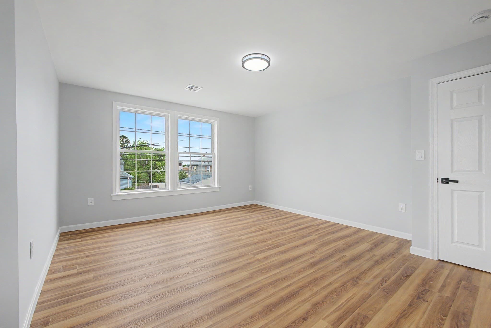 Single Family Residence at 298 King St, Fall River MA 02724, photo 10 of 20