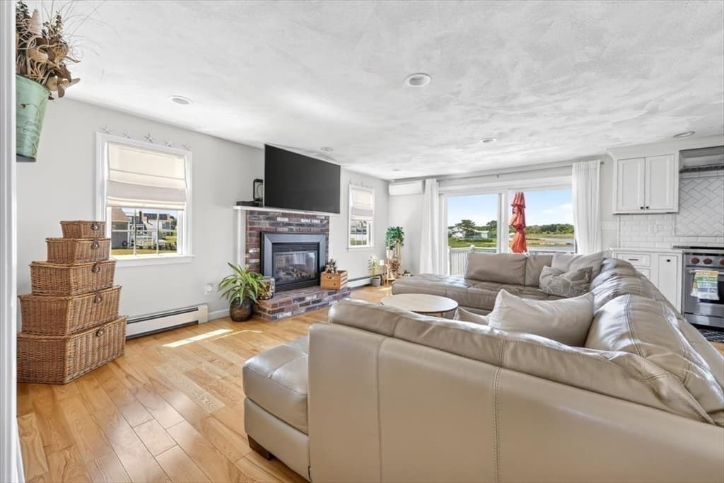 Single Family Residence at 76 Surfside Rd, Scituate MA 02066, Scituate, photo 6 of 42