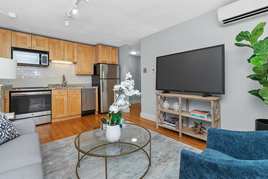 5 Walden St # 2, Cambridge MA 02140 photo 2
