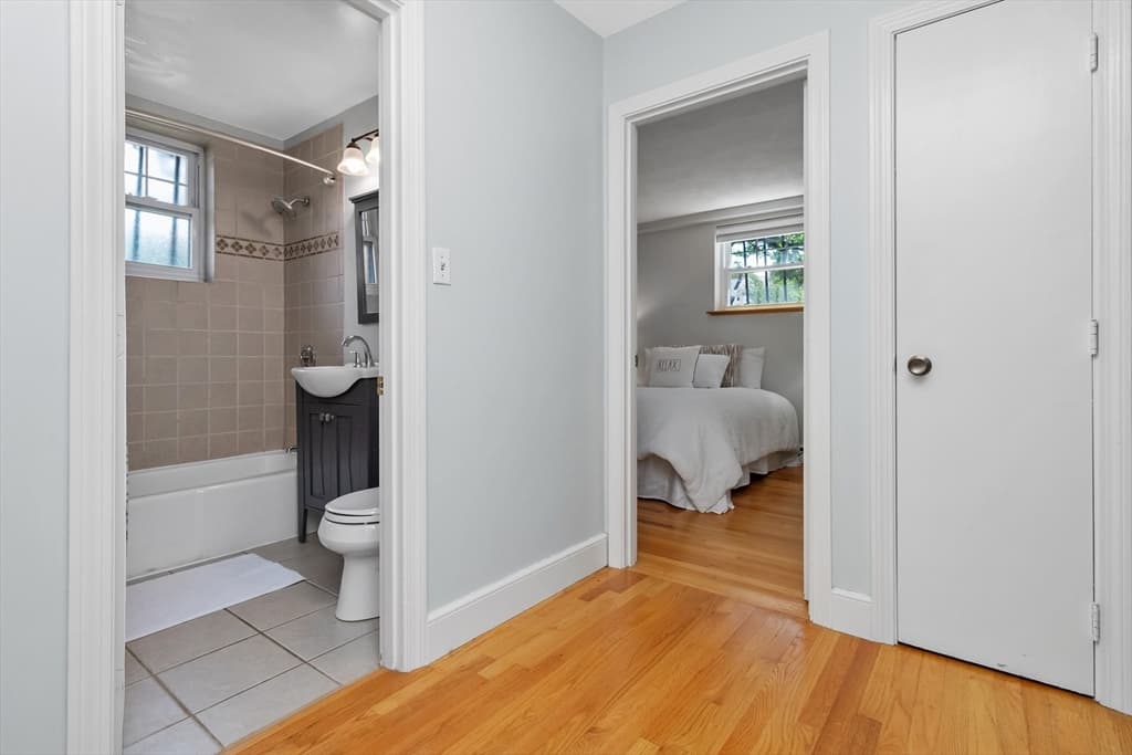 5 Walden St # 2, Cambridge MA 02140 photo 8