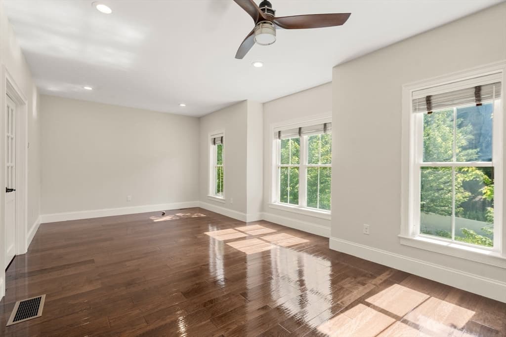 Condominium at 13 Boyde's Crossing # 12, Norfolk MA 02056, photo 20 of 42
