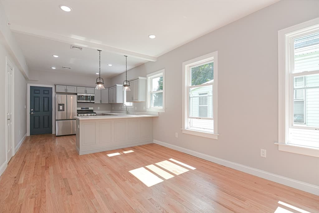 8 Melvin St # 2, Somerville MA 02145 photo 6