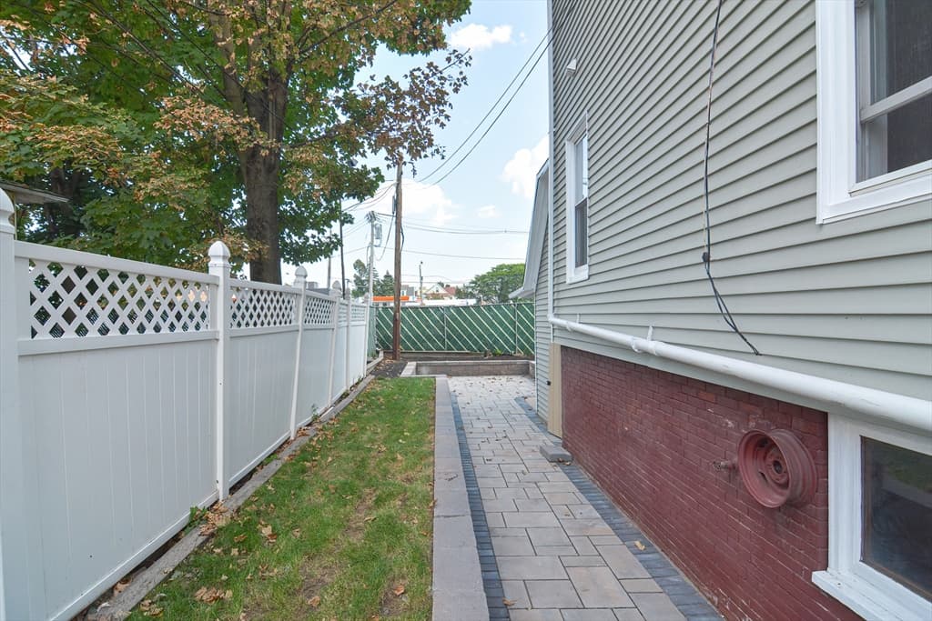 8 Melvin St # 2, Somerville MA 02145 photo 32