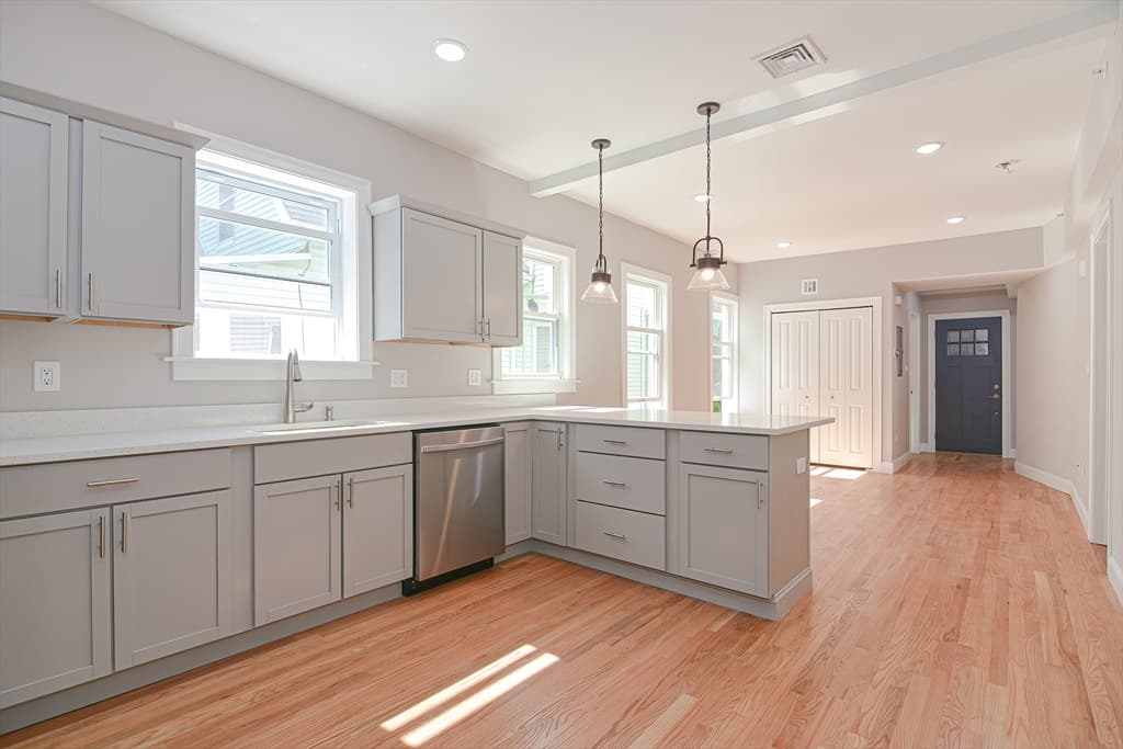 8 Melvin St # 2, Somerville MA 02145 photo 11
