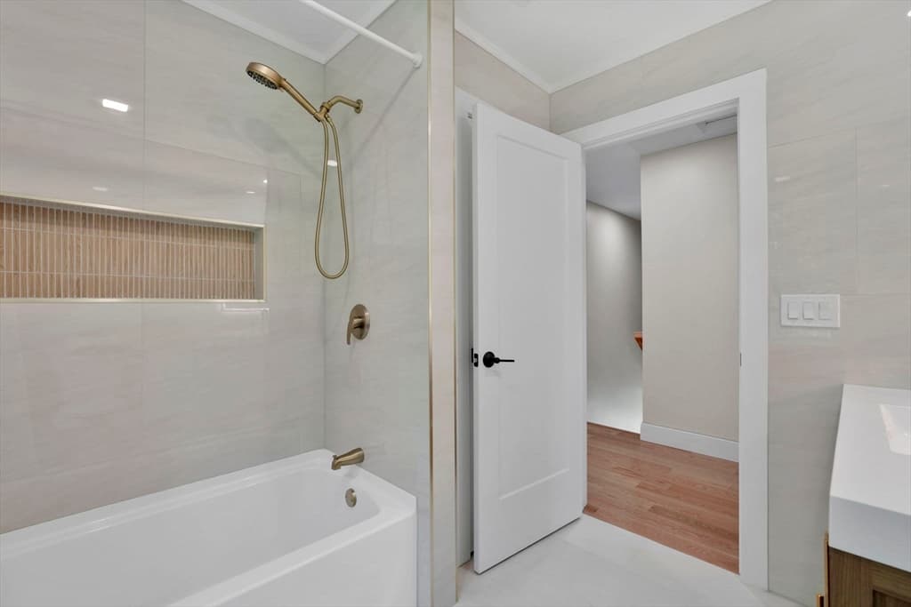 Single Family Residence at 139 Middle Rd, Southampton MA 01073, Southampton, photo 32 of 42