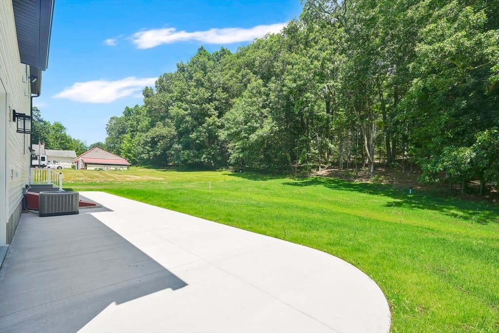 Single Family Residence at 139 Middle Rd, Southampton MA 01073, Southampton, photo 35 of 42