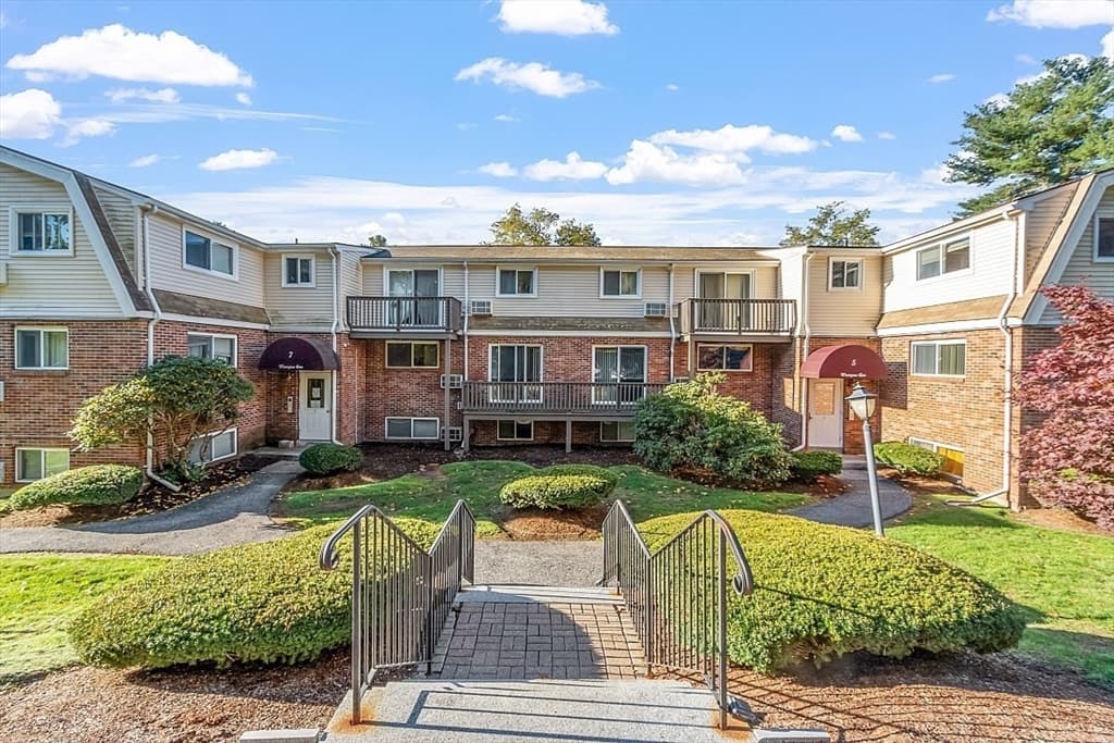 5 Wampus # 4, Acton MA 01720
