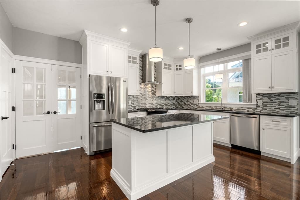 Single Family Residence at 13 Boyde's Crossing, Norfolk MA 02056, photo 12 of 42