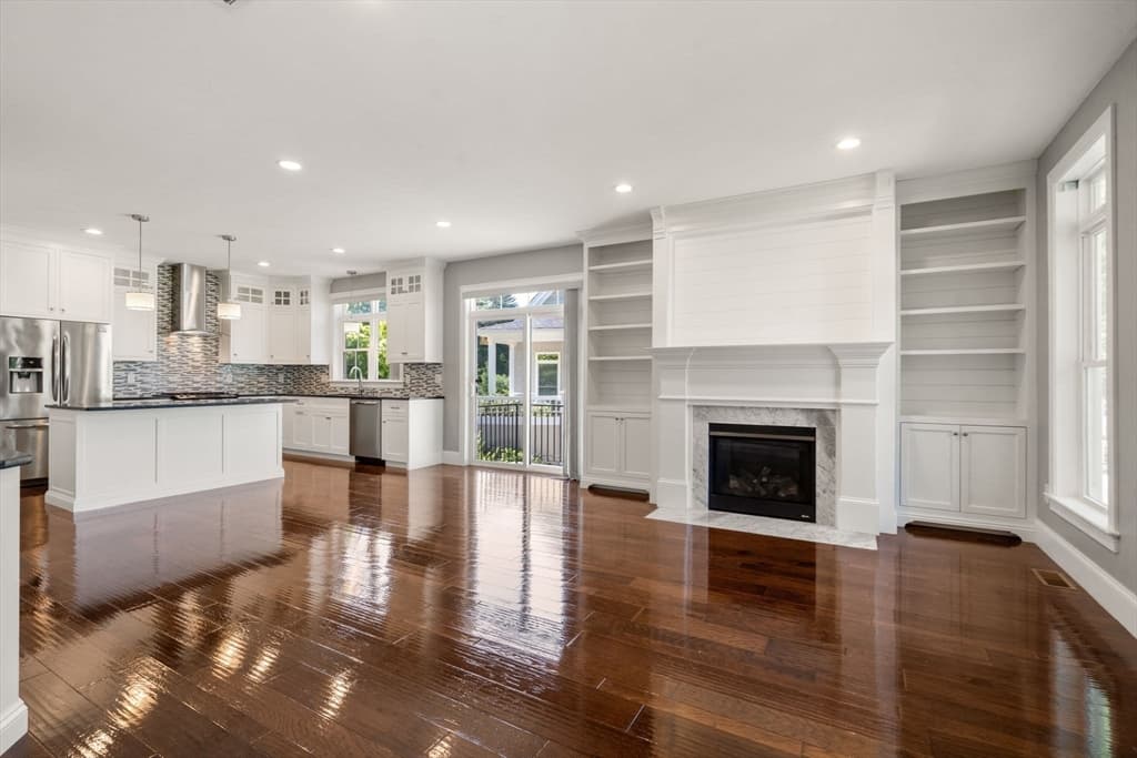 Single Family Residence at 13 Boyde's Crossing, Norfolk MA 02056, photo 9 of 42