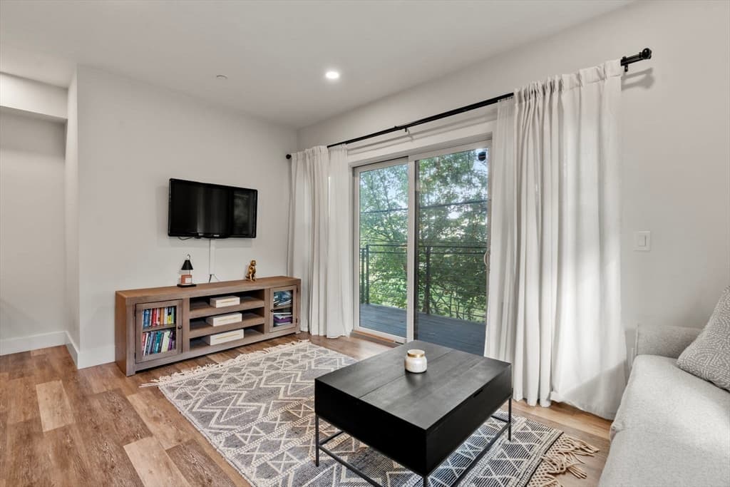 Condominium at 19 W Tremlett St # 4, Boston MA 02124, photo 6 of 15