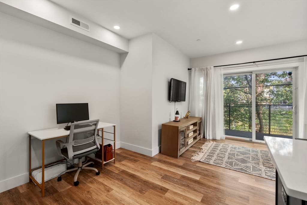 Condominium at 19 W Tremlett St # 4, Boston MA 02124, photo 7 of 15