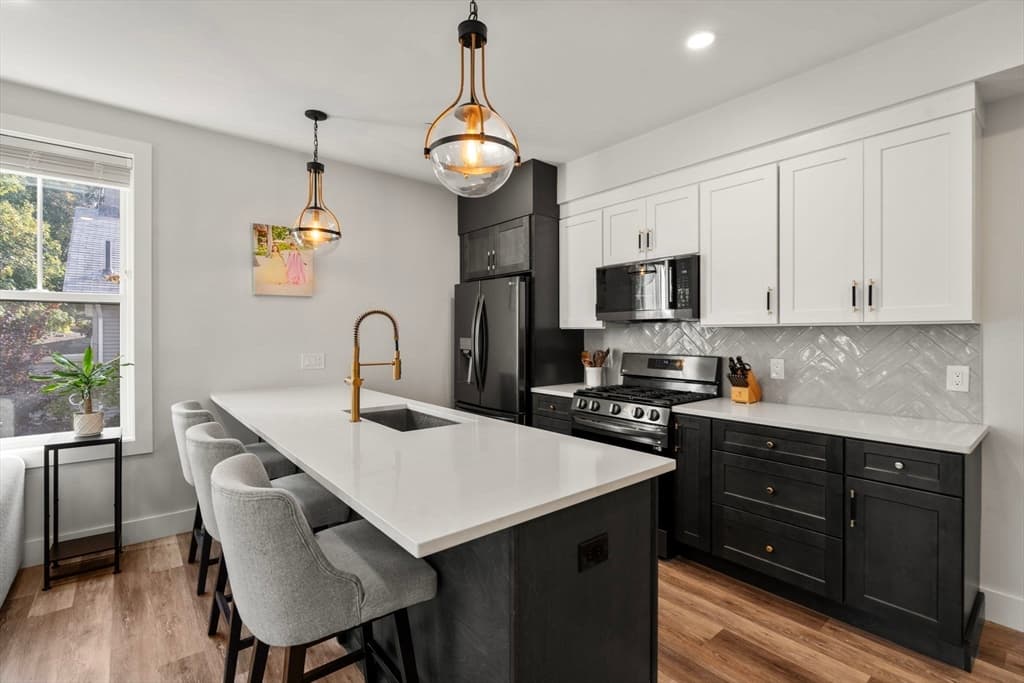 Condominium at 19 W Tremlett St # 4, Boston MA 02124, photo 3 of 15