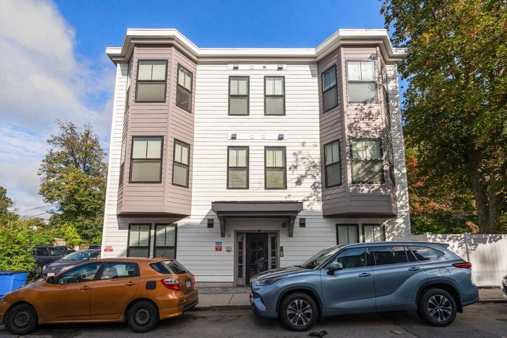 Condominium at 19 W Tremlett St # 4, Boston MA 02124, photo 14 of 15