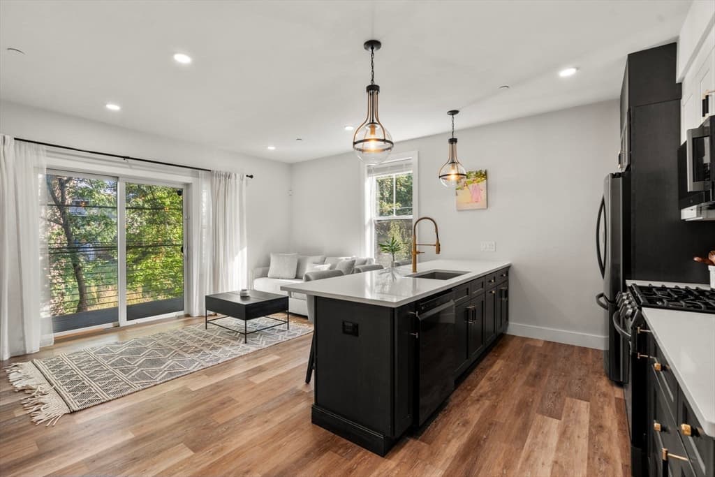 Condominium at 19 W Tremlett St # 4, Boston MA 02124, photo 15 of 15