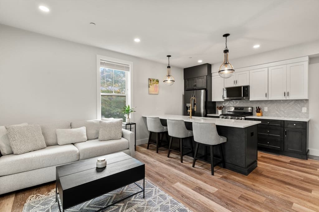 Condominium at 19 W Tremlett St # 4, Boston MA 02124, photo 4 of 15