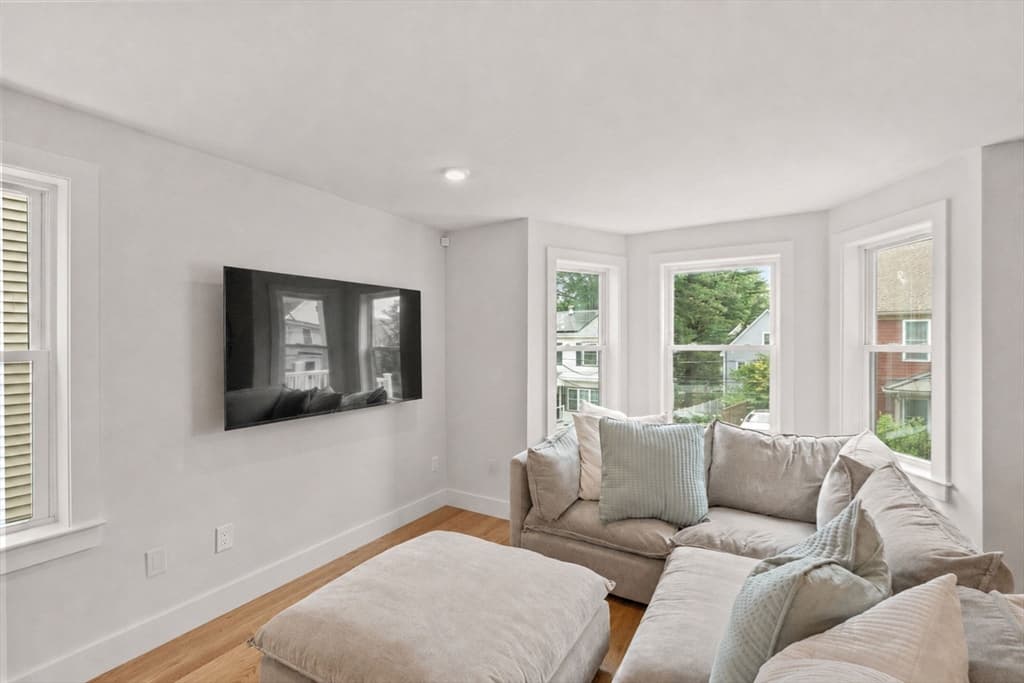 Condominium at 20 Ufford St # 1, Boston MA 02124, Boston, photo 4 of 28