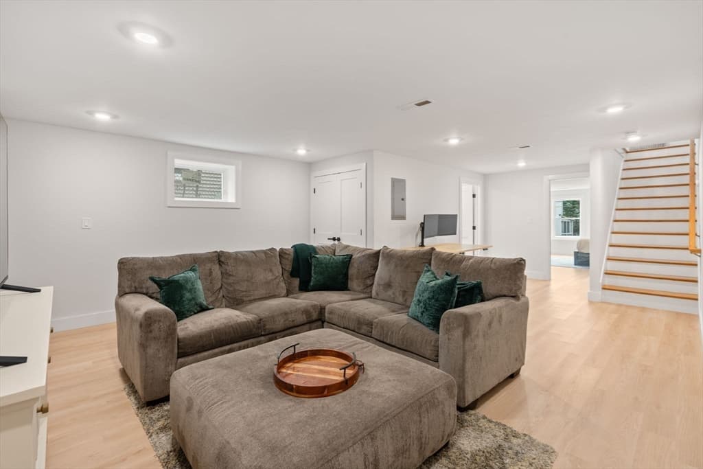 Condominium at 20 Ufford St # 1, Boston MA 02124, Boston, photo 25 of 28