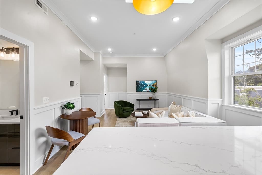 Condominium at 115 Thurston St # G, Somerville MA 02145, photo 9 of 41