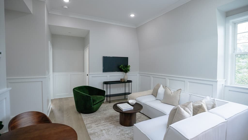 Condominium at 115 Thurston St # G, Somerville MA 02145, photo 10 of 41